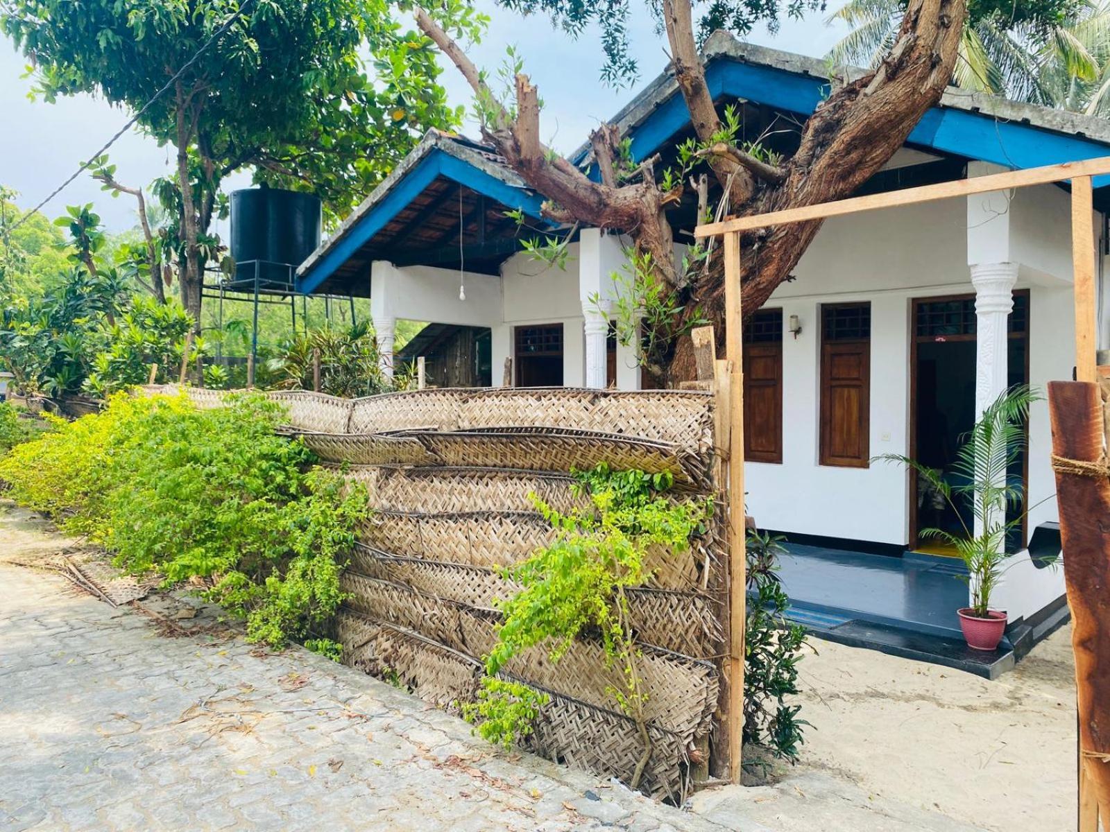 Hotel Aaliya Bay Arugam Bay Exterior foto