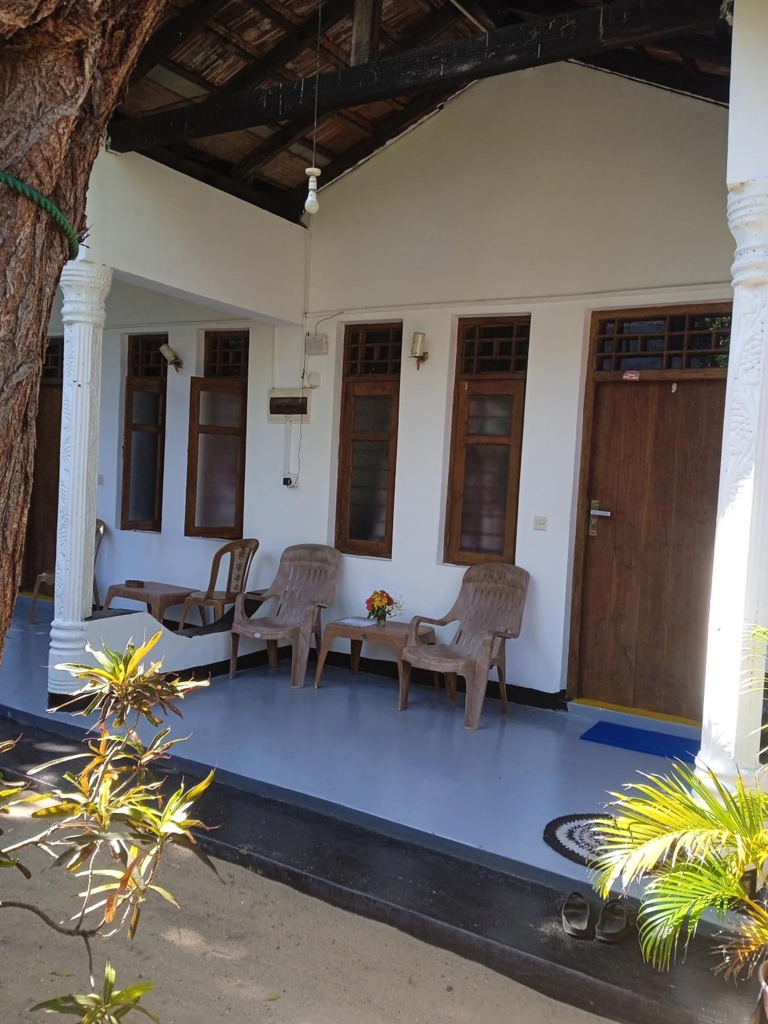 Hotel Aaliya Bay Arugam Bay Exterior foto